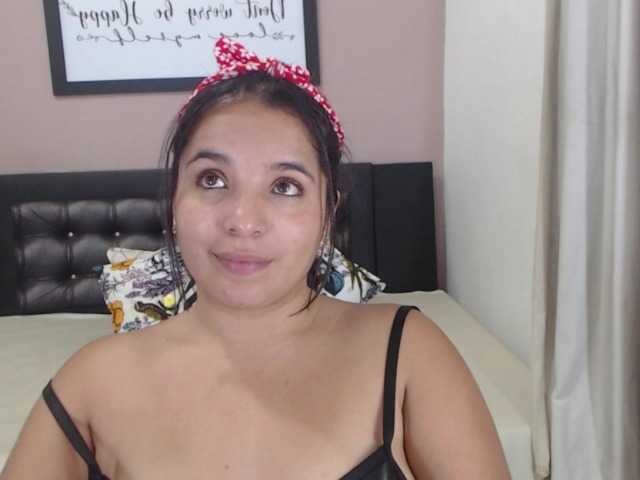 Live sex webcam photo for lupitajones #272815887