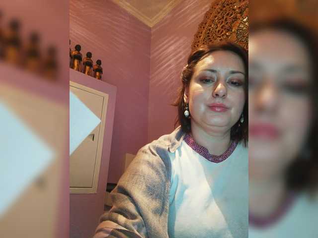 Live sex webcam photo for lustful-mom #272189093