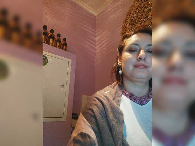 Live sex webcam photo for lustful-mom #272215815