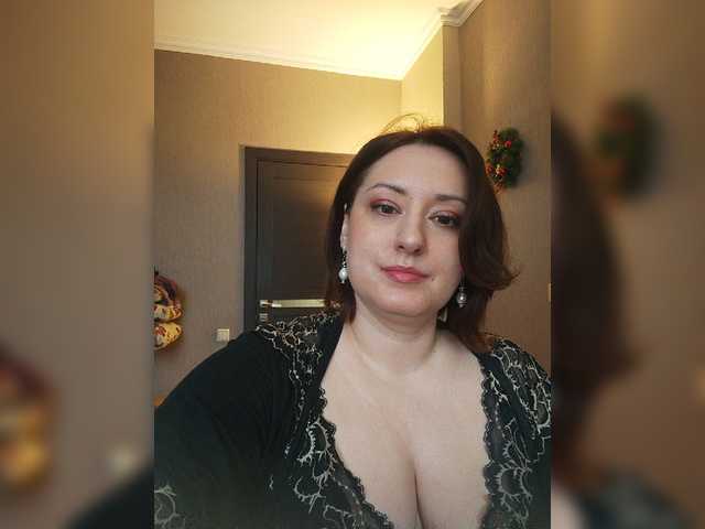 Live sex webcam photo for lustful-mom #272249704