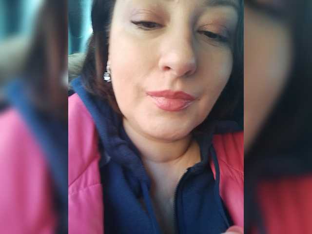 Live sex webcam photo for lustful-mom #272419467