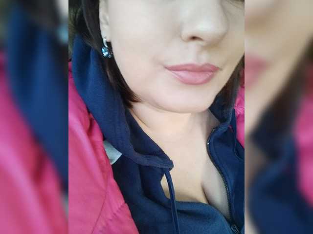 Live sex webcam photo for lustful-mom #272433299