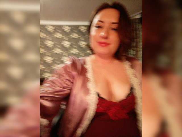 Live sex webcam photo for lustful-mom #272514918