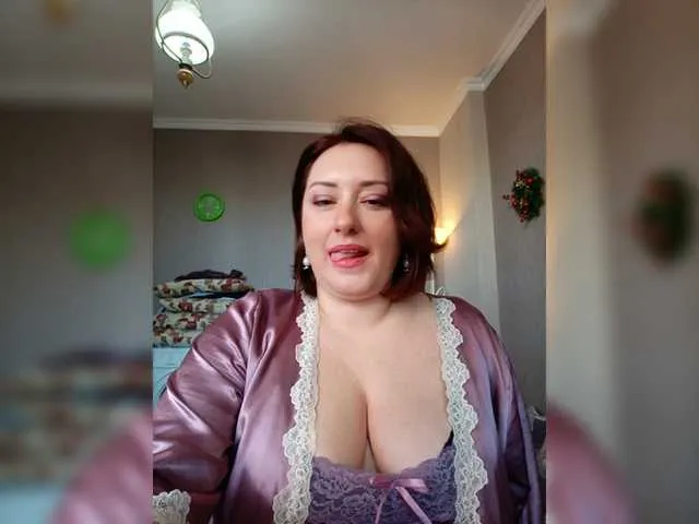 Live sex webcam photo for lustful-mom #272651810