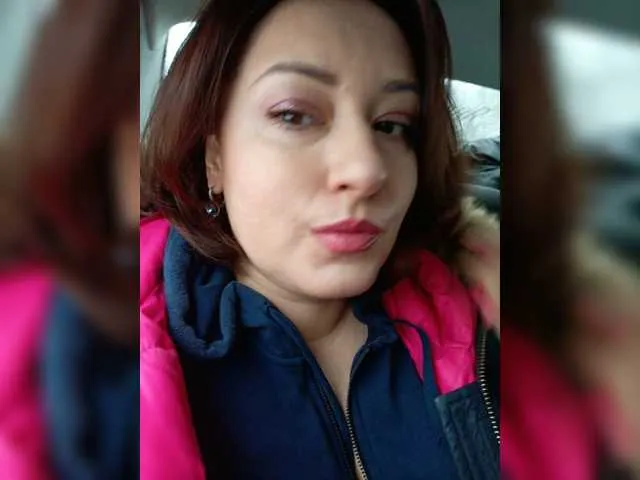 Live sex webcam photo for lustful-mom #272671323