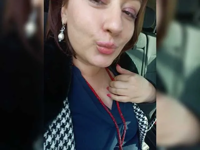 Live sex webcam photo for lustful-mom #272733579