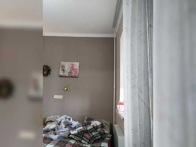 Live sex webcam photo for lustful-mom #273138897