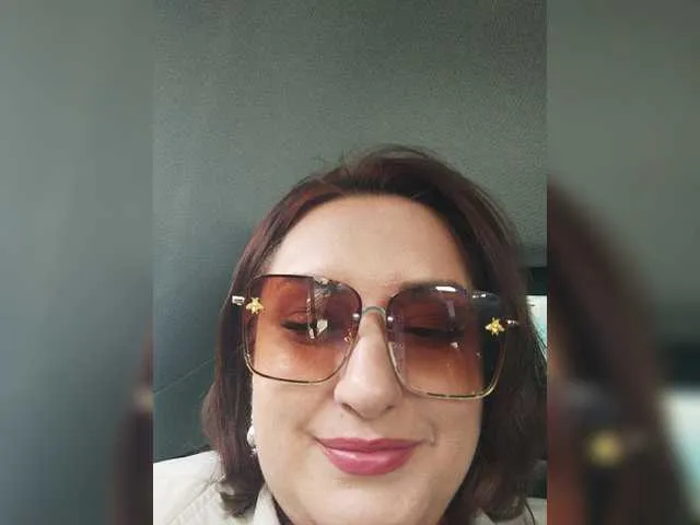 Live sex webcam photo for lustful-mom #273253662