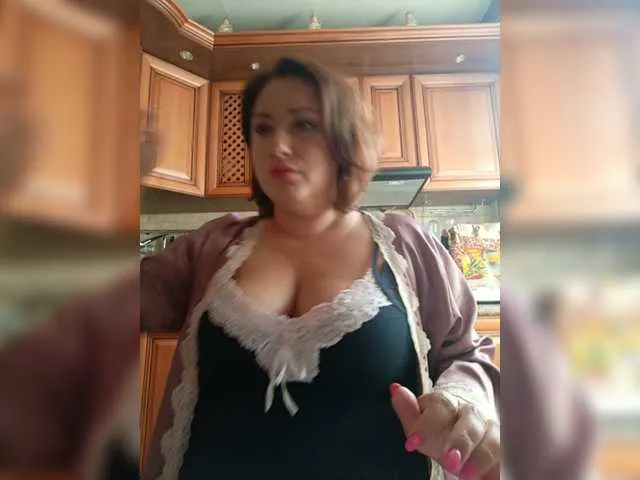 Live sex webcam photo for lustful-mom #273534998