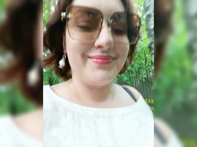 Live sex webcam photo for lustful-mom #273620909