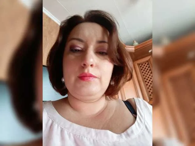 Live sex webcam photo for lustful-mom #273673992