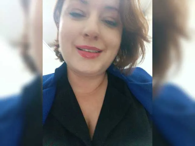 Live sex webcam photo for lustful-mom #275405232