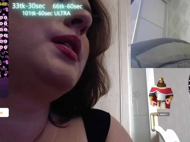 Live sex webcam photo for lustful-mom #275544090