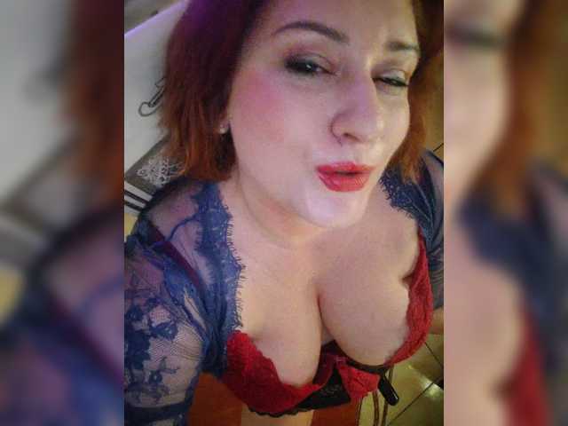 Live sex webcam photo for lustful-mom #291227211