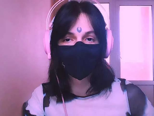 Live sex webcam photo for lustfulshura2 #277702474