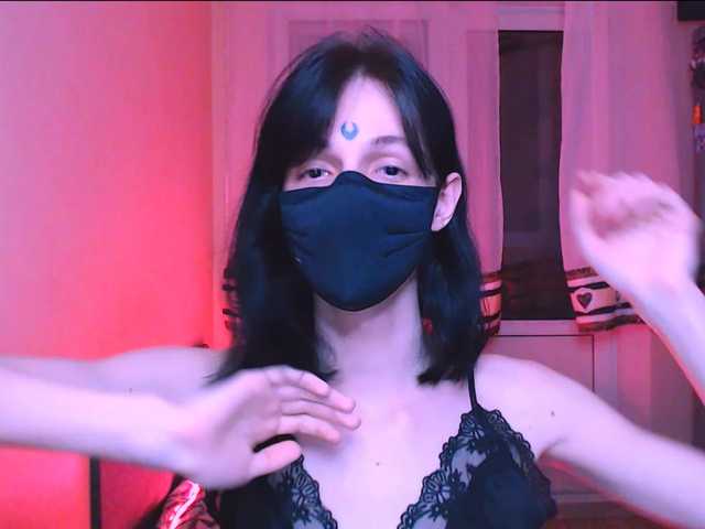 Live sex webcam photo for lustfulshura2 #277864462