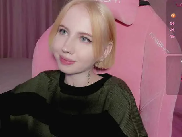 Live sex webcam photo for luvsoak #291155081
