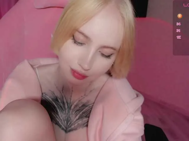 Live sex webcam photo for luvsoak #291175426