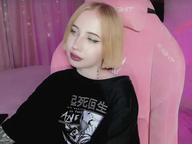 Live sex webcam photo for luvsoak #291248208
