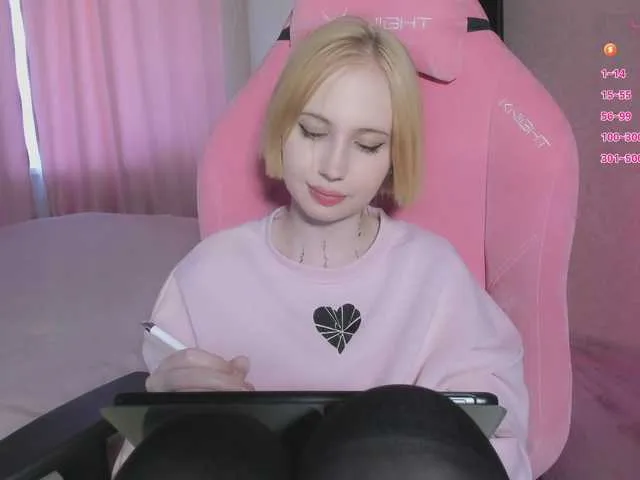 Live sex webcam photo for luvsoak #291300239