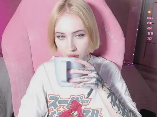 Live sex webcam photo for luvsoak #291423537