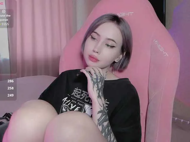 Live sex webcam photo for luvsoak #291707504