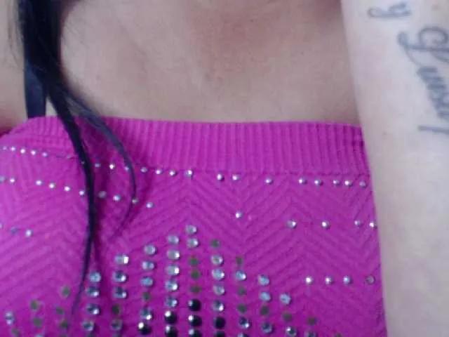 Live sex webcam photo for luzzyhot #272150096