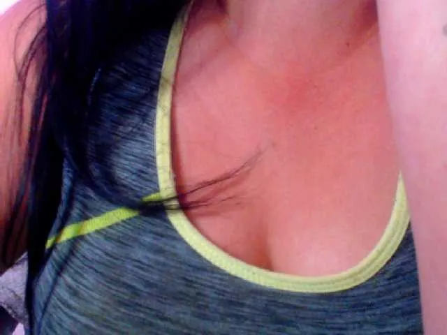 Live sex webcam photo for luzzyhot #272529932