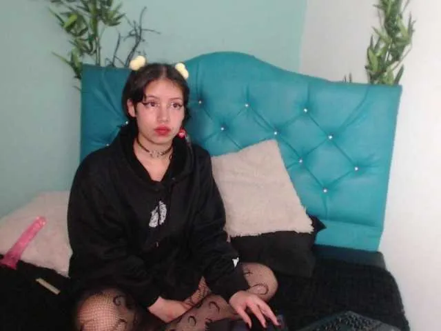 Live sex webcam photo for lyagrantt #275929779