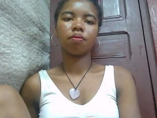 Live sex webcam photo for lydia11 #290182369