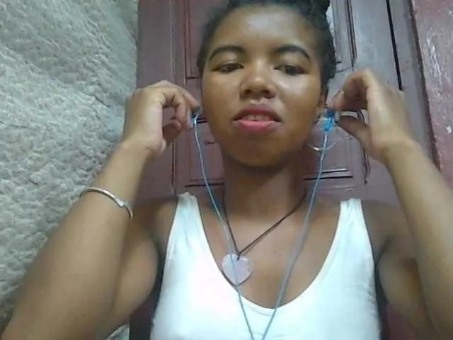 Live sex webcam photo for lydia11 #290184026