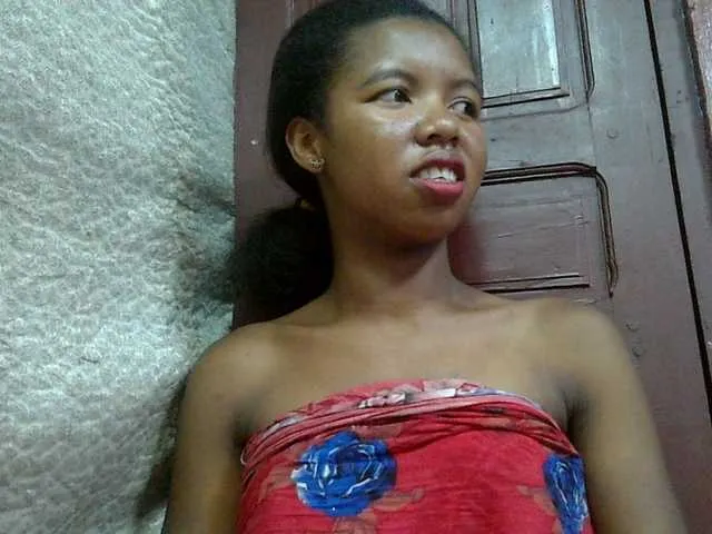 Live sex webcam photo for lydia11 #290233765