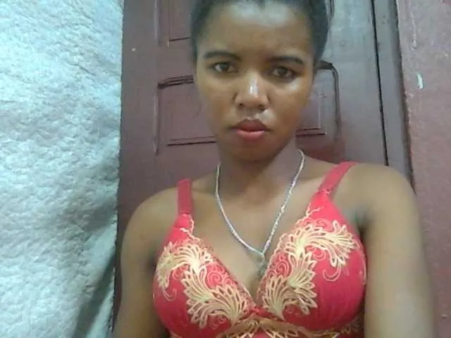 Live sex webcam photo for lydia11 #290271560