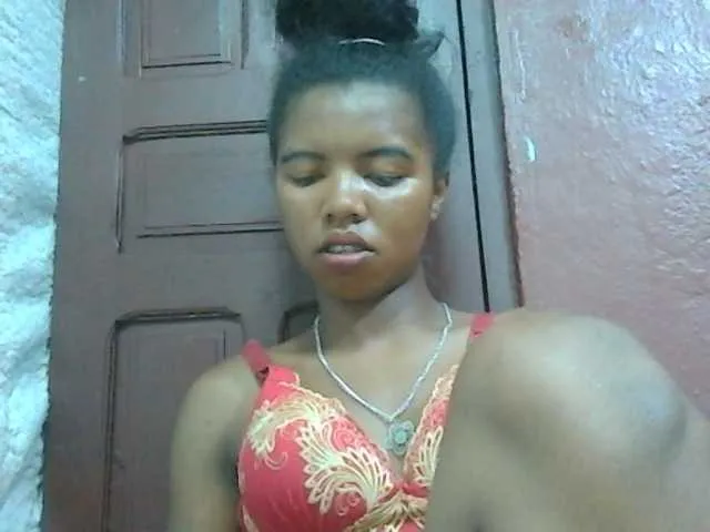Live sex webcam photo for lydia11 #290281881