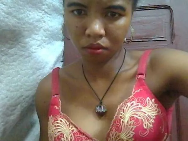 Live sex webcam photo for lydia11 #290472596