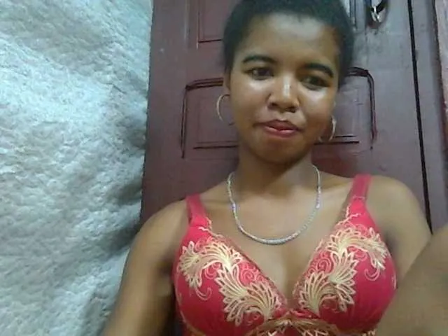 Live sex webcam photo for lydia11 #290555098