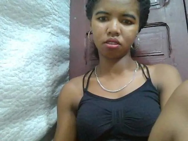 Live sex webcam photo for lydia11 #290567192
