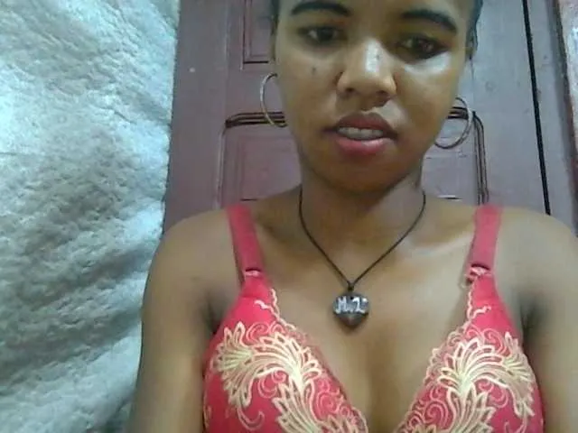 Live sex webcam photo for lydia11 #290583583