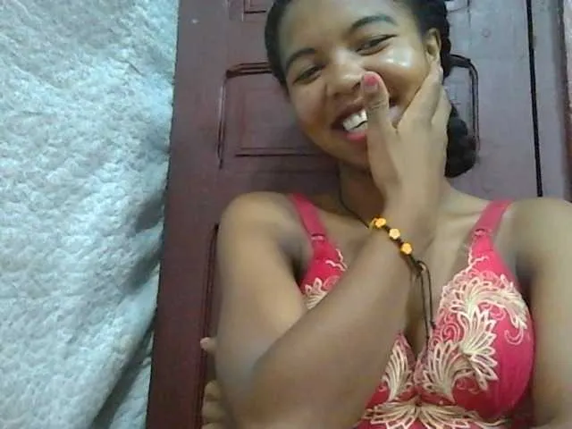 Live sex webcam photo for lydia11 #290633782