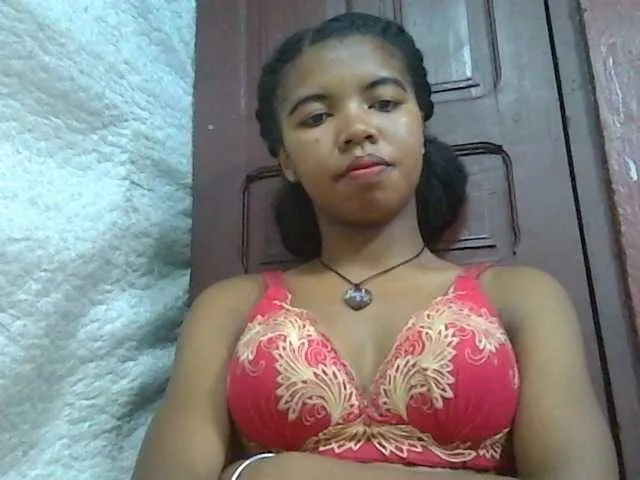 Live sex webcam photo for lydia11 #290689207
