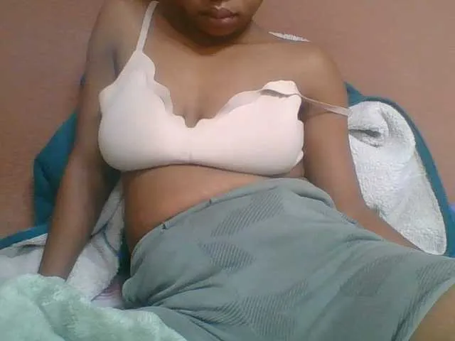 Live sex webcam photo for lydia11 #294035485