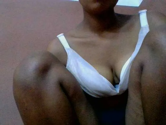 Live sex webcam photo for lydia11 #294070150