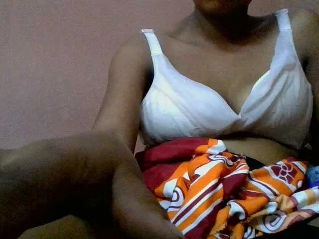 Live sex webcam photo for lydia11 #294075556