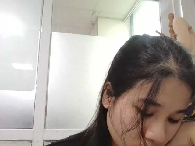 Live sex webcam photo for lylyhan #277950445