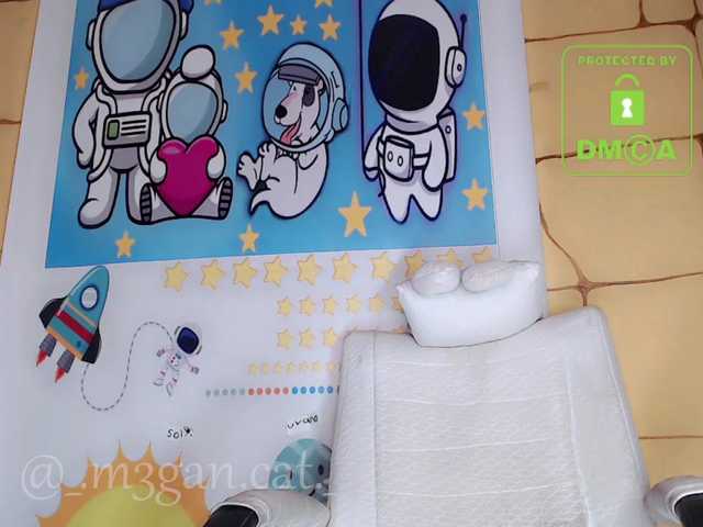 Live sex webcam photo for m3gancat #276825916