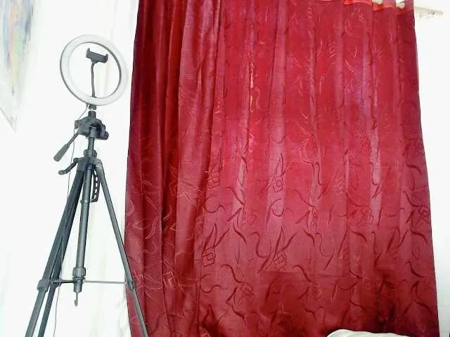 Live sex webcam photo for m3gancat #292175680