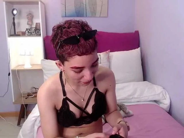 Live sex webcam photo for maadayy #273892964