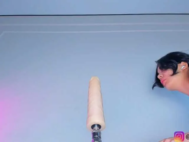 Live sex webcam photo for maakimo #292353536