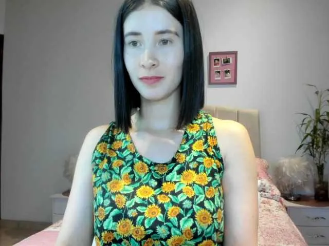 Live sex webcam photo for macarena-60 #291796223