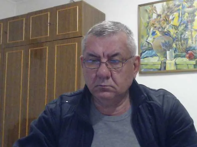 Live sex webcam photo for machomale3 #292129581